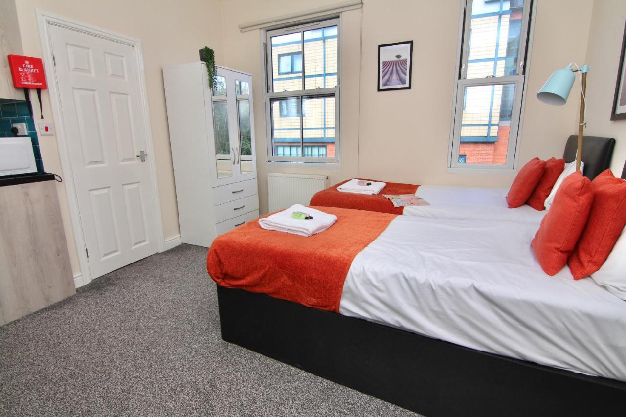 Lovely Twin Bed Studio Near Coventry Shopping Centre Екстериор снимка