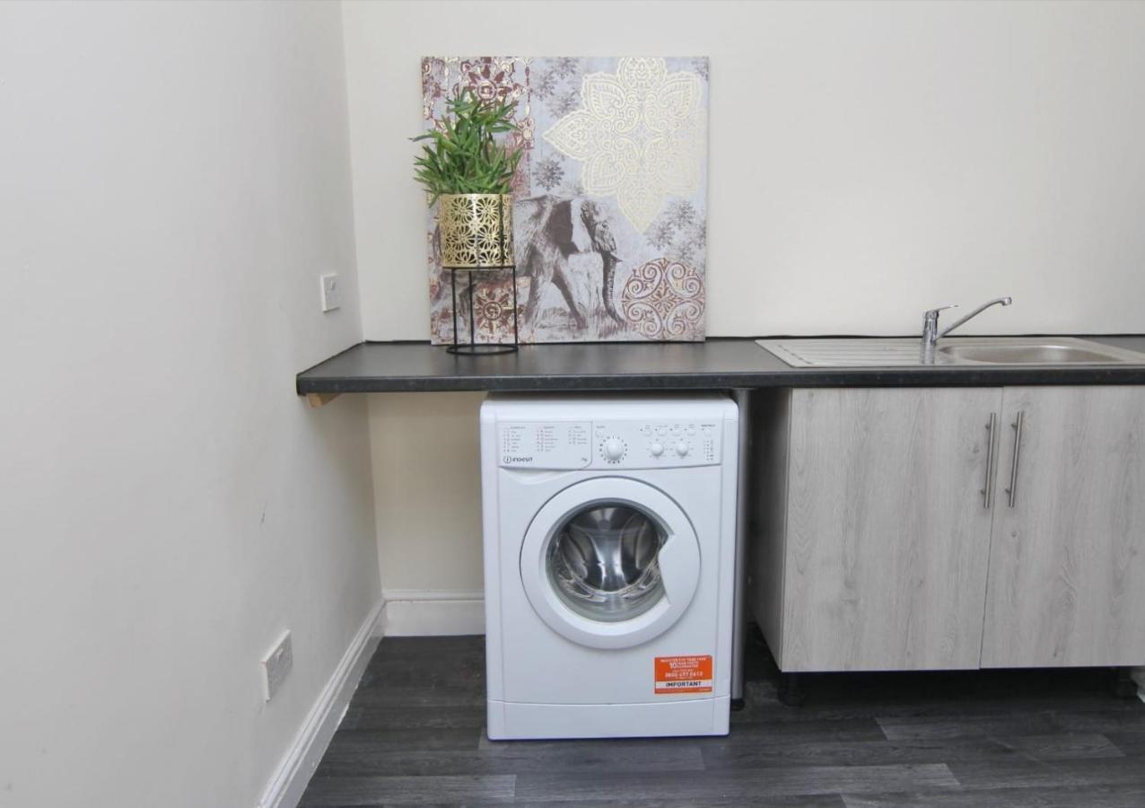Lovely Twin Bed Studio Near Coventry Shopping Centre Екстериор снимка